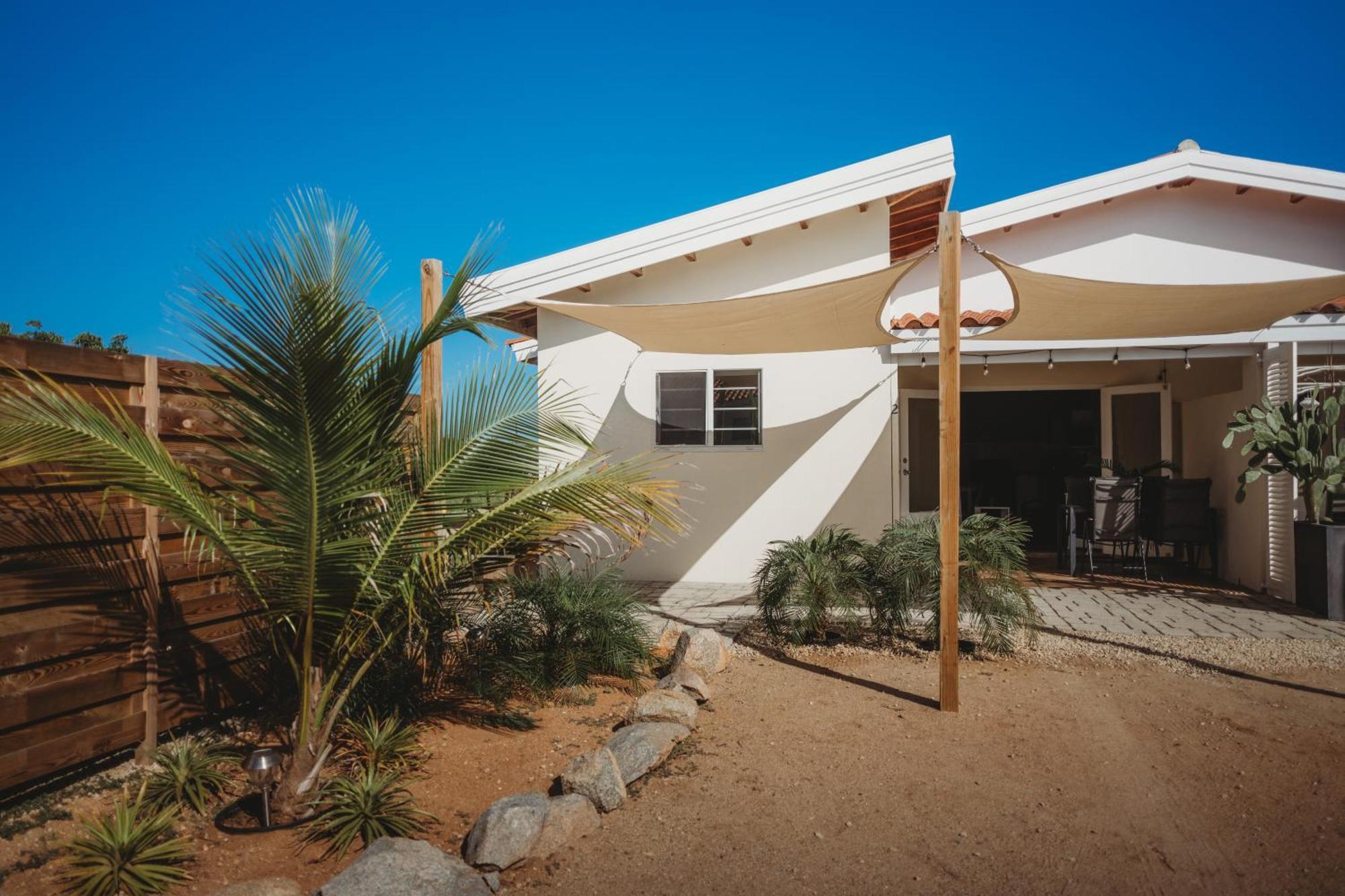 Pura Vida Aruba Appartement Palma Noord Exterior photo