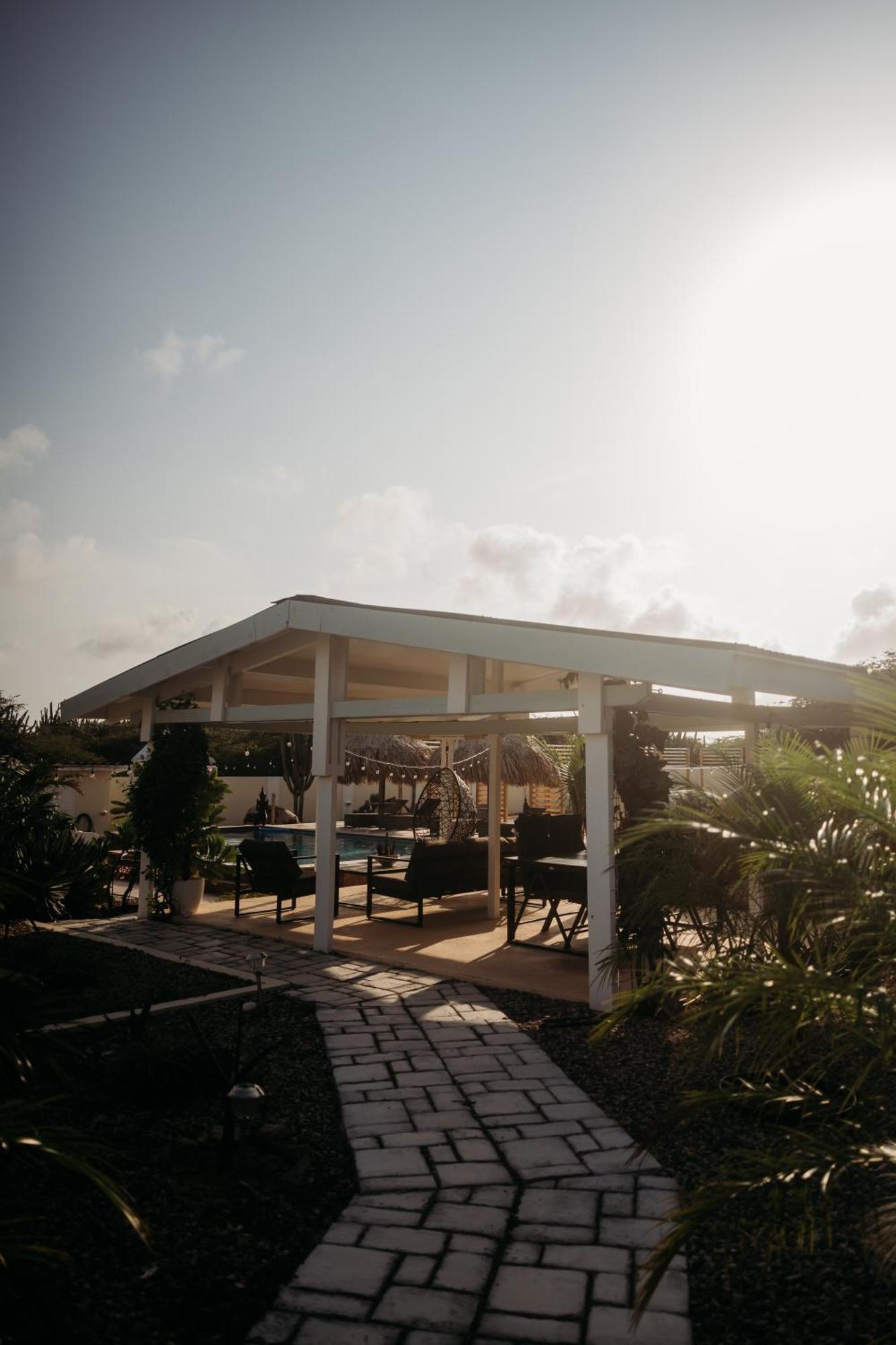 Pura Vida Aruba Appartement Palma Noord Exterior photo